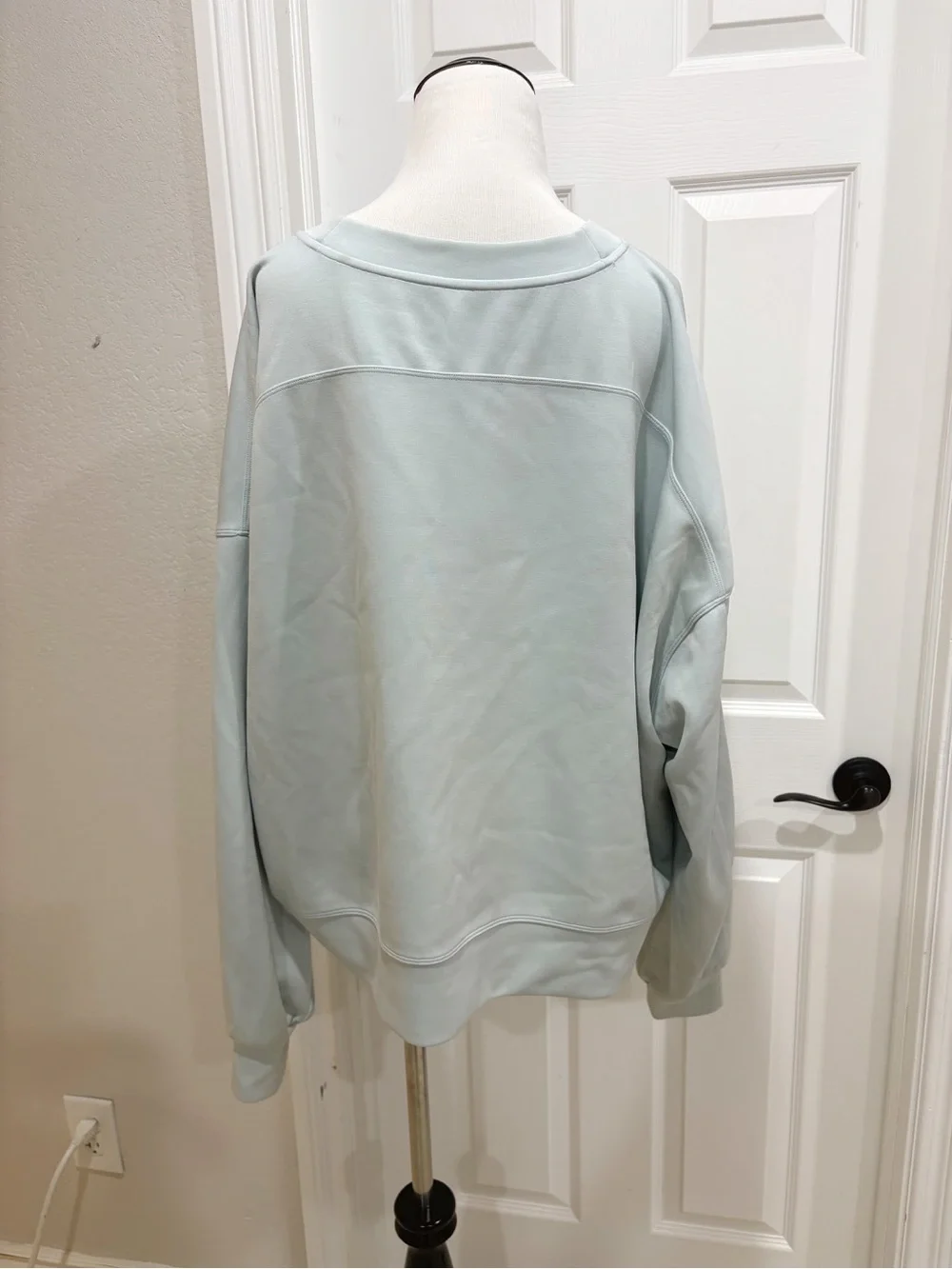 Lululemon Softstreme Perfectly Oversized Cropped Crew Sheer Blue Size 18/20 XXL